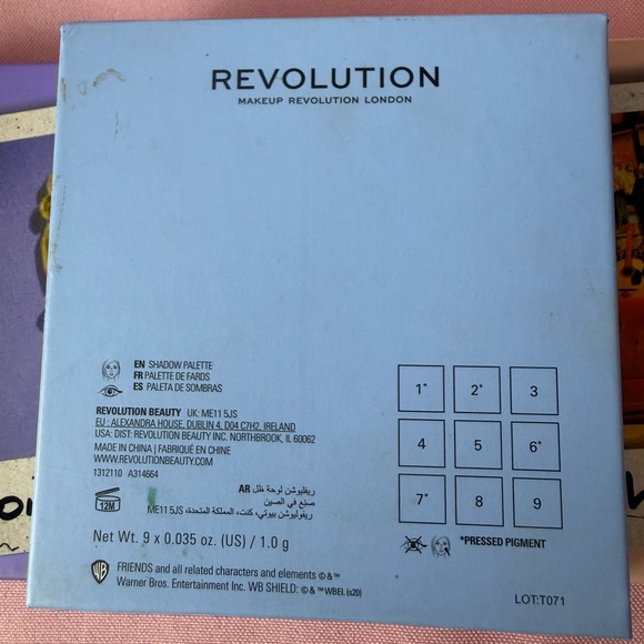 Friends x Revolution - Eyeshadow Makeup Palettes Set of 3 - Phoebe Rachel Monica - Picture 12 of 14